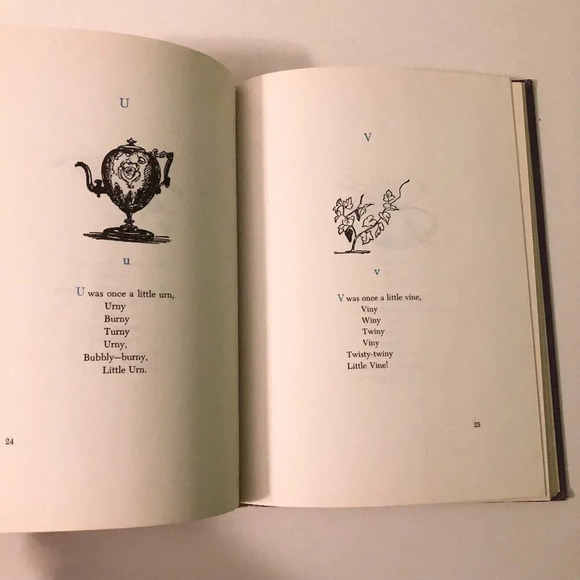 Vintage Dandelion Library Best Loved Fables of Aesop and Nonsense  Alphabets - Picture 8 of 16